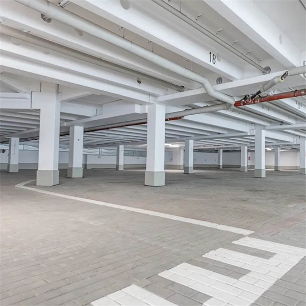 Hallen- Büro- und Lagerflächen