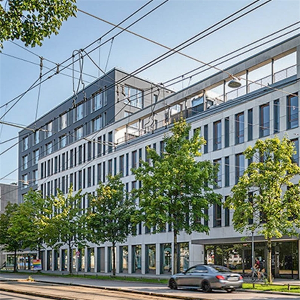 Nahe Hackerbrücke und mit Dachterrasse