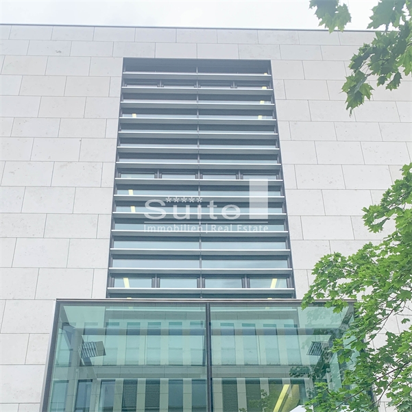 Im 4.OG mit Dachterrasse: Präsentation, Schulung, Büro