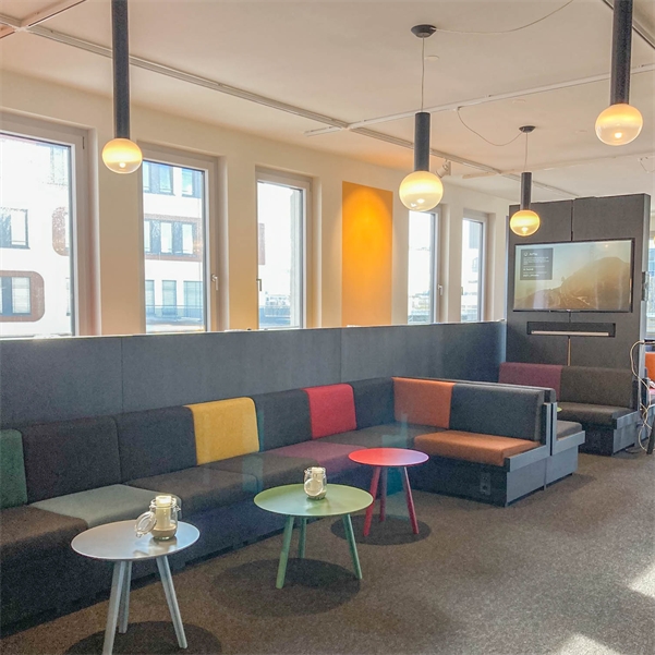 Modernes Ambiente: Office Flächen
